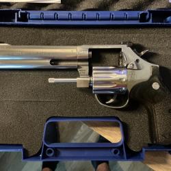 Revolver Smith et Wesson 617 en 6 pouces