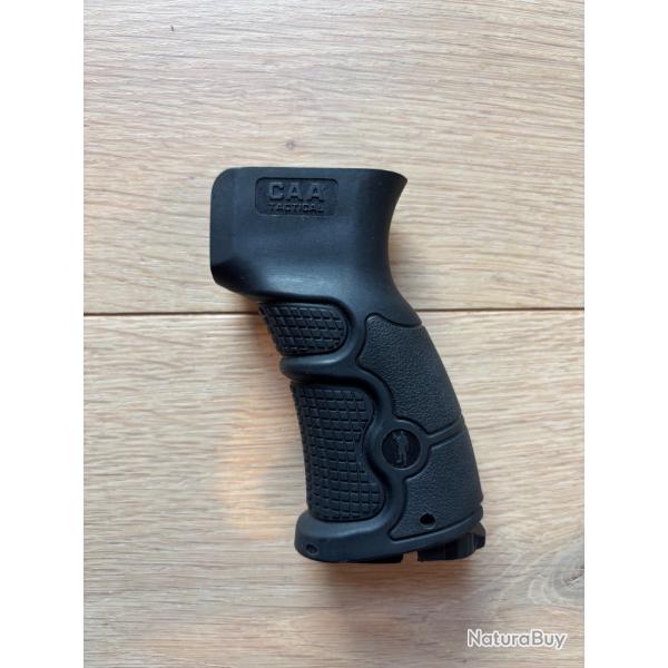 Poigne CAA tactical VZ58