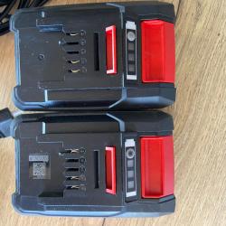 Batterie Einhell avec chargeur. Soit le lot de deux, soit par unité