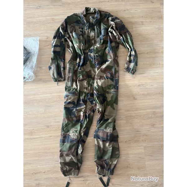 Combinaison militaire