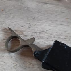 Je vends une charrette de STEN MK 2 d'origine. Parfait état. Faire offre correct.À  venir chercher