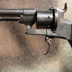 Beau revolver de poche « Dumonthier » à six coups en calibre 7 mm à broche