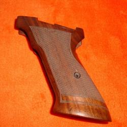 PLAQUETTE DE PISTOLET 22 LR  BUCK MARK  BROWNING