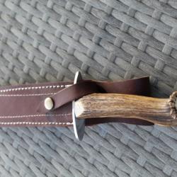 dague de chasse à servir occasion comme neuve qualité Nogent avec étui cuir à saisir !