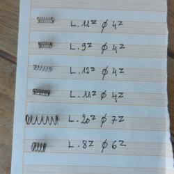 pièces détachées (un lot de petits ressorts) pour arme