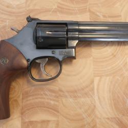 vends Smith et Wesson mod 586 - 357 mag