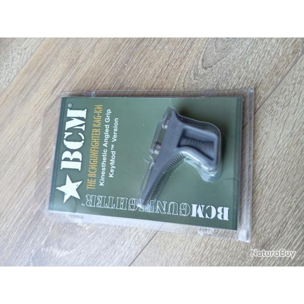 Poigne keymod KAG ANGLED GRIP gris bravo company bcm ar15 m16 M4 ak