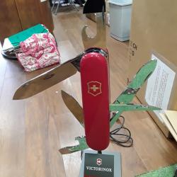 Couteau Victorinox GEANT AUTOMATE DE VITRINE