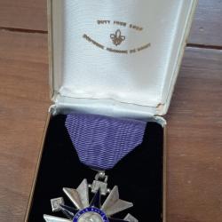 Belle médaille de la santé publique avec boîte ancienne. Beau ruban.