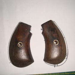 PLAQUETTES DE BULL DOG AVEC VIS