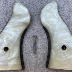 Rare et vintage :Plaquette  imitation nacré Herret's  Smith & Wesson carcasse N square butt