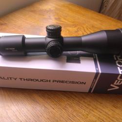 Lunette Vector Optics 10x44