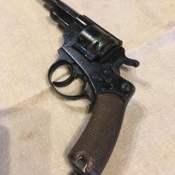 un ancien révolver model 1873