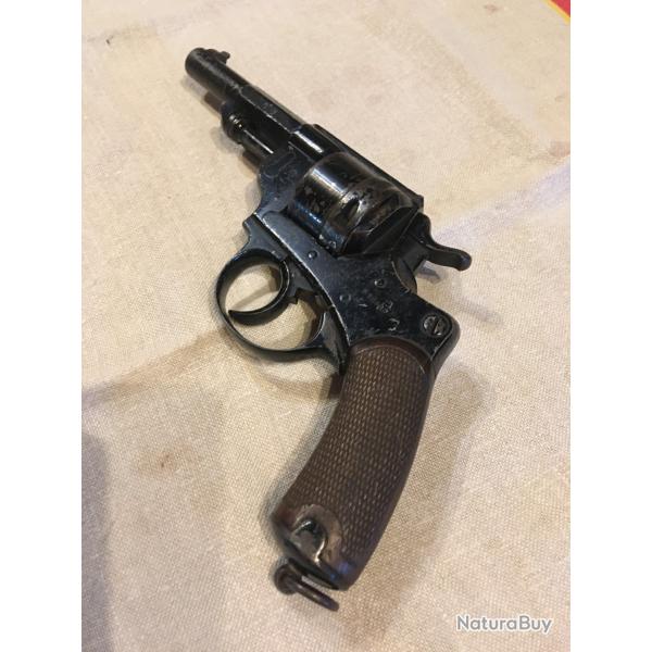 un ancien rvolver model 1873
