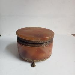 boite a bijoux XIXème en onyx et bronze doré hauteur 8 cm x 10 cm