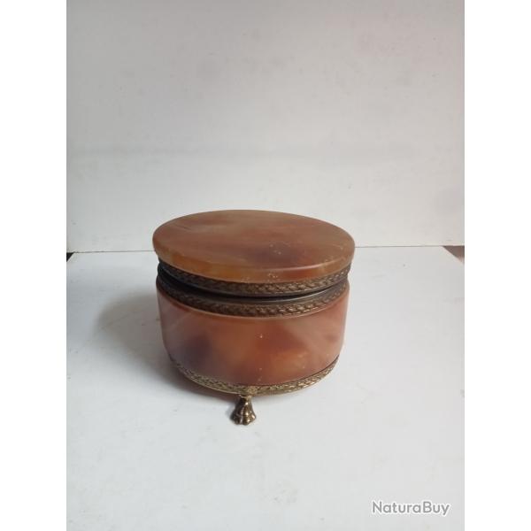 boite a bijoux XIXme en onyx et bronze dor hauteur 8 cm x 10 cm