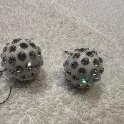boucles d oreilles cristaluna pinjata acrylique blanc avec swarovski cristal neuf 300 505 00