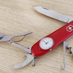 Victorinox Couteau Suisse Timekeeper Rouge Chiffres Arabe