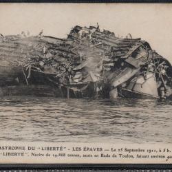 CPA - Marine Militaire - Catastrophe du Cuirassé Liberte, 25 septembre 1911, les Épaves  N°3855