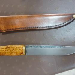 Couteau forgé par Fred Charrière lame acier 80 CRV 2 , manche en superbe loupe de frêne