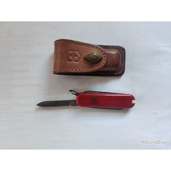 Victorinox Classic SD + tui cuir