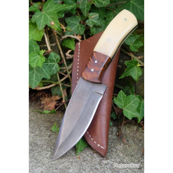 Poignard Bushcraft Couteau de Chasse Survie Lame Carbone 1055 Manche Bois/Os Etui Cuir F Artisan