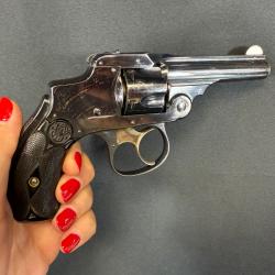SUPERBE SMITH&WESSON HAMMERLESS 1er modèle calibre 32 sw short