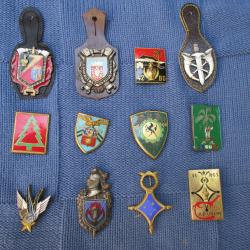 lot d'insignes divers 2