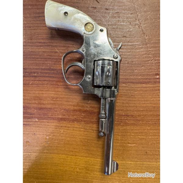 revolver ladysmith  de luxe calibre 22 7 coups