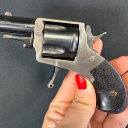 BEAU REVOLVER TYPE BRITISH BULLDOG calibre 380