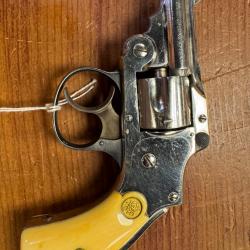 smith and wesson snubnose calibre 32 sw