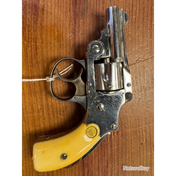smith and wesson snubnose calibre 32 sw