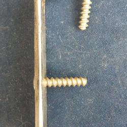 Plaque de couche + ses vis de fixation pour Fusil Chassepot 1866 ou Gras 1874/80