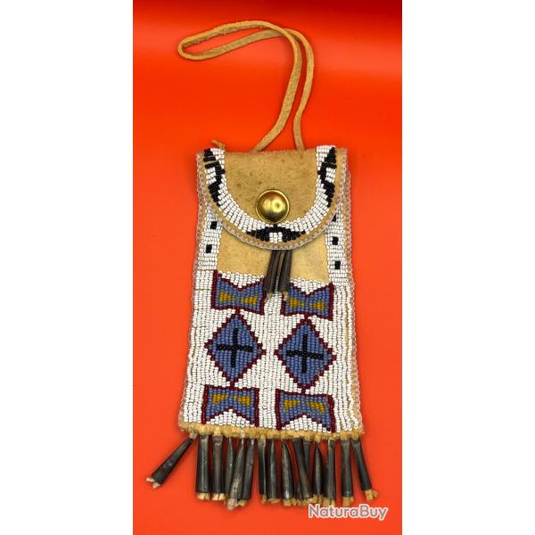 Magnifique sac strike a light indien des plaines perl en seedbeads