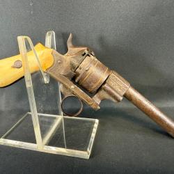 REVOLVER TYPE LEFAUCHEUX calibre 7mm a broche