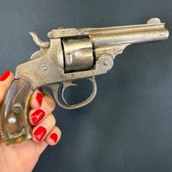 HARRINGTON RICHARDSON MODÈLE 1er calibre 32sw short aux enchères !