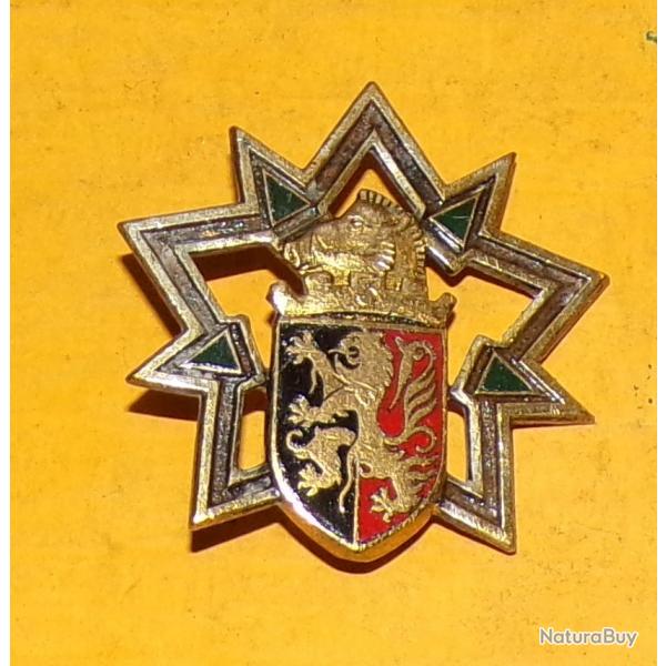 3 Rgiment du Gnie, hure dore, guilloch, pointes vert fonc , cu noir rouge lion dor hure cour