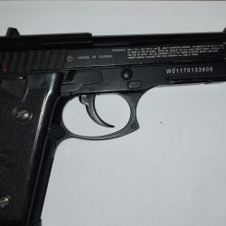 Vend pistolet P92 Swiss Arms CAL 4.5 Co2