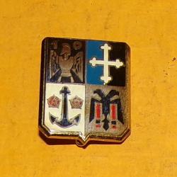 10° Régiment du Génie, émail, dos guilloché ,écu écartelé à cuirasse, croix de Lorraine blanche, anc