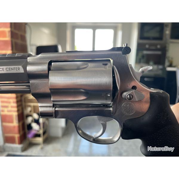 Comme neuf,  saisir :  SMITH et WESSON Performance Center  CAL 460  Canon 11 pouces.