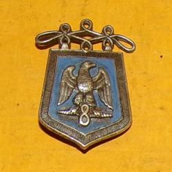 8° Régiment Hussards, émail, guilloché, boléro gravé, Drago à gauche , sabretache bleue bordure arge