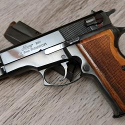 A saisir pistolet Luger M90