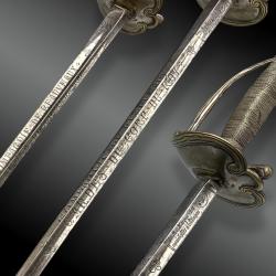 ÉPÉE DES GARDES DU CORPS DU ROY DE LA COMPAGNIE DE BEAUVEAUX, VERSAILLES, XVIIIème siècle.