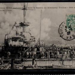 CPA - Marine Militaire - LE CUIRASSE IENA EXPLOSANT DANS LE BASIN DE MISSIESSY TOULON  N°3864