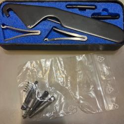 Coffret de secours Perazzi et 4 percuteurs supplémentaires..