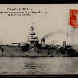 CPA -MARINE MILITAIRE - Cuirasse " LIBERTÉ " Détruit par épouvantable explosion du 25 Sept - N°3865