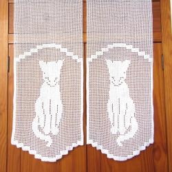 Rideaux, brise-vue , voilage Chat création dentelle crochet fait main.