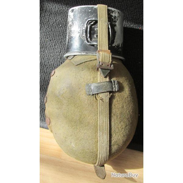 Gourde allemande complte avec quart, date 1942