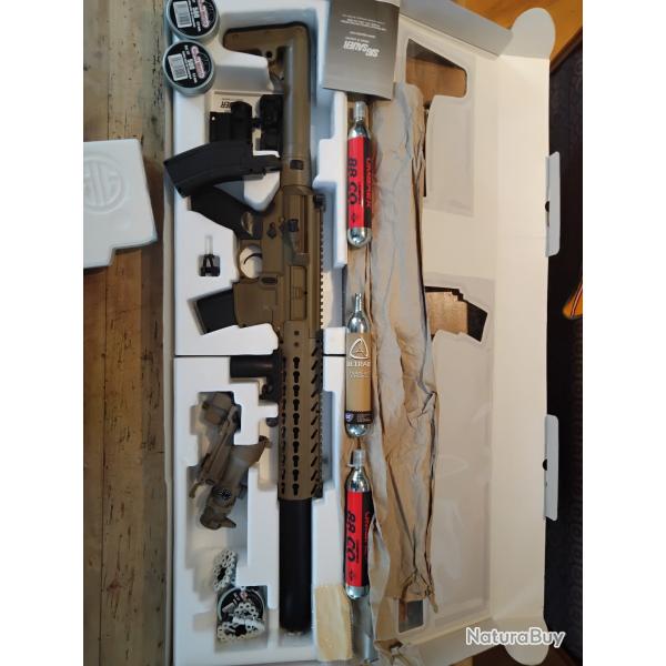 Carabine a plomb SIG MCX CO2 4,5 mm avec lunette ACOG + point rouge