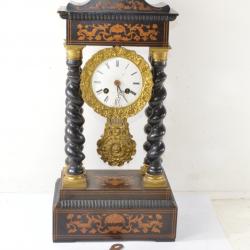 Horloge ancienne pendule portique époque Empire Charles X, Napoléon III 3 Bronze marqueterie